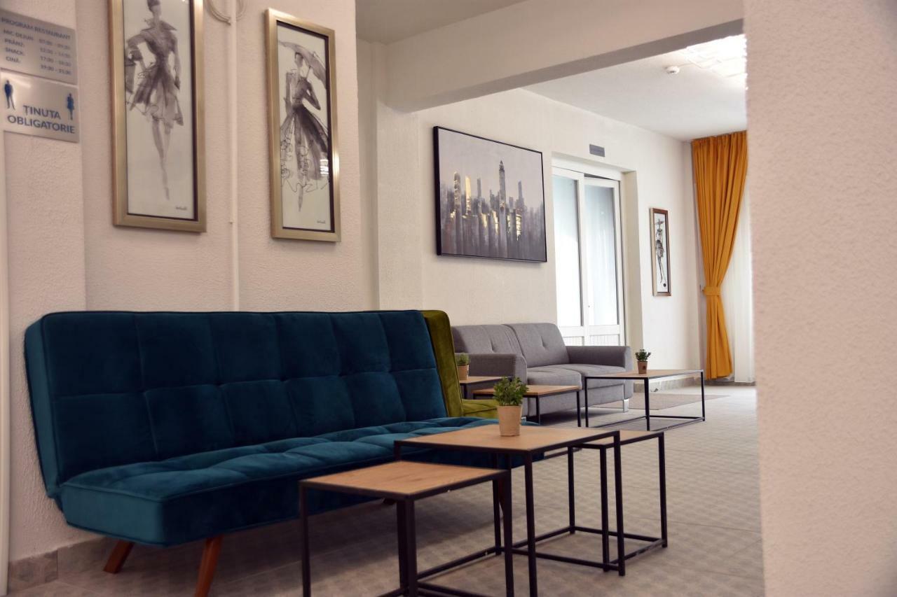 Hotel Victoria Mamaja Zewnętrze zdjęcie